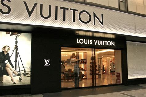 best louis vuitton store in rome|buying louis vuitton in rome.